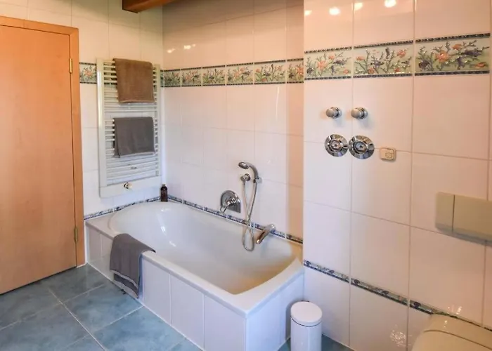 Apartament Charmante Chiemgauwohnung *